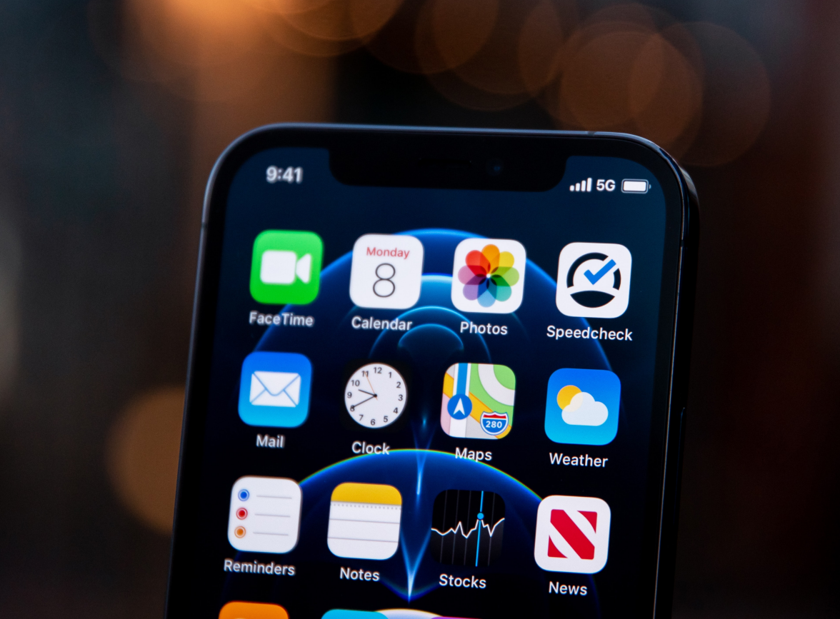 万城镇苹果手机维修分享为什么 iPhone 12 在冬季会自动关机 
