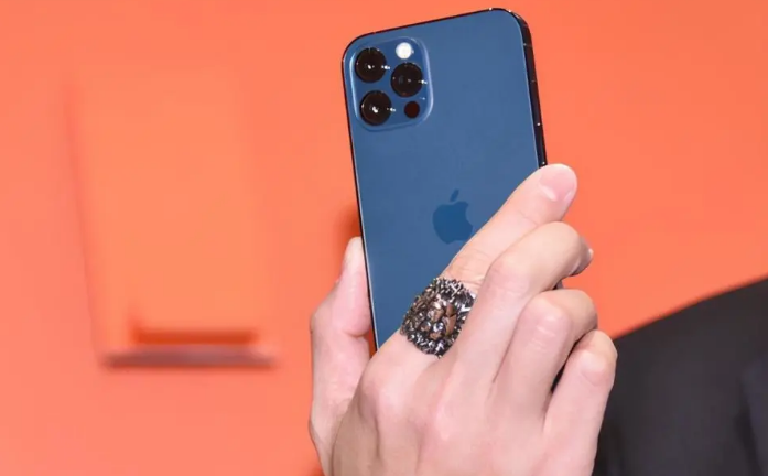 万城镇苹果手机维修分享iPhone12系列重启方法教程 
